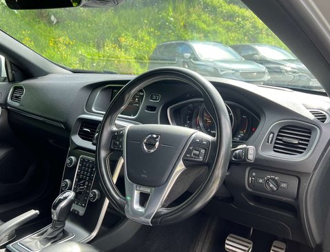 Volvo V40 2.0 V40 R-Design Edition D2 Auto 5dr 15