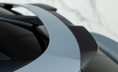 Aston Martin DBX 707 22