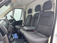 Peugeot Boxer 35 L3H2 Professional 140 ps Panel Van 3