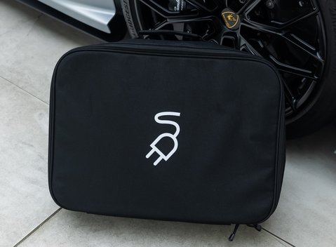 Lamborghini Revuelto 44