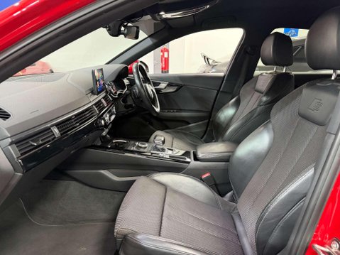 Audi A4 2.0 TDI ultra S line Saloon 4dr Diesel S Tronic Euro 6 (s/s) (190 ps) 39