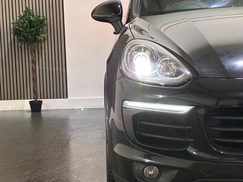 Porsche Cayenne 3.0 TD V6 Platinum Edition TiptronicS 4WD Euro 6 (s/s) 5dr 57