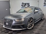 Audi RS4 4.2 FSI V8 Estate 5dr Petrol S Tronic quattro Euro 5 (450 ps) 37