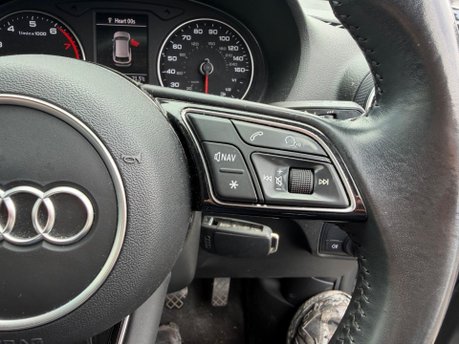 Audi Q2 TFSI SE 13