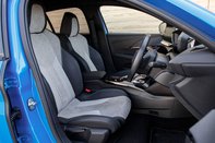 Peugeot 208 GT PREMIUM 33