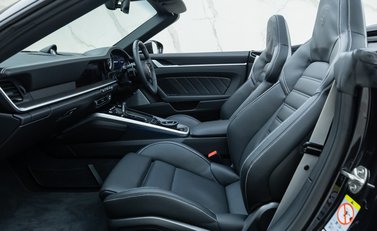 Porsche 911 Turbo S Cabriolet (992) 16