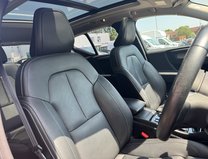 Volvo XC40 (Sold) B5 MHEV Inscription Pro SUV 5dr Petrol Hybrid Auto AWD Euro 6 (s/s) 12