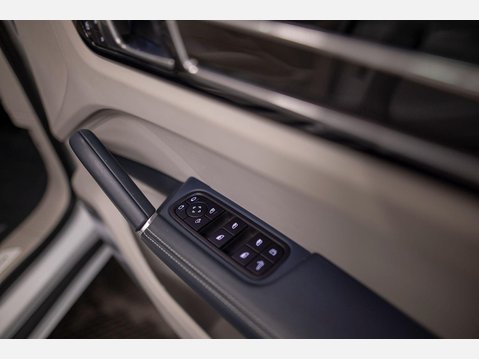 Porsche Cayenne 3.0 V6 E-Hybrid 17.9kWh Platinum Edition TiptronicS 4WD Euro 6 (s/s) 5dr (3 22