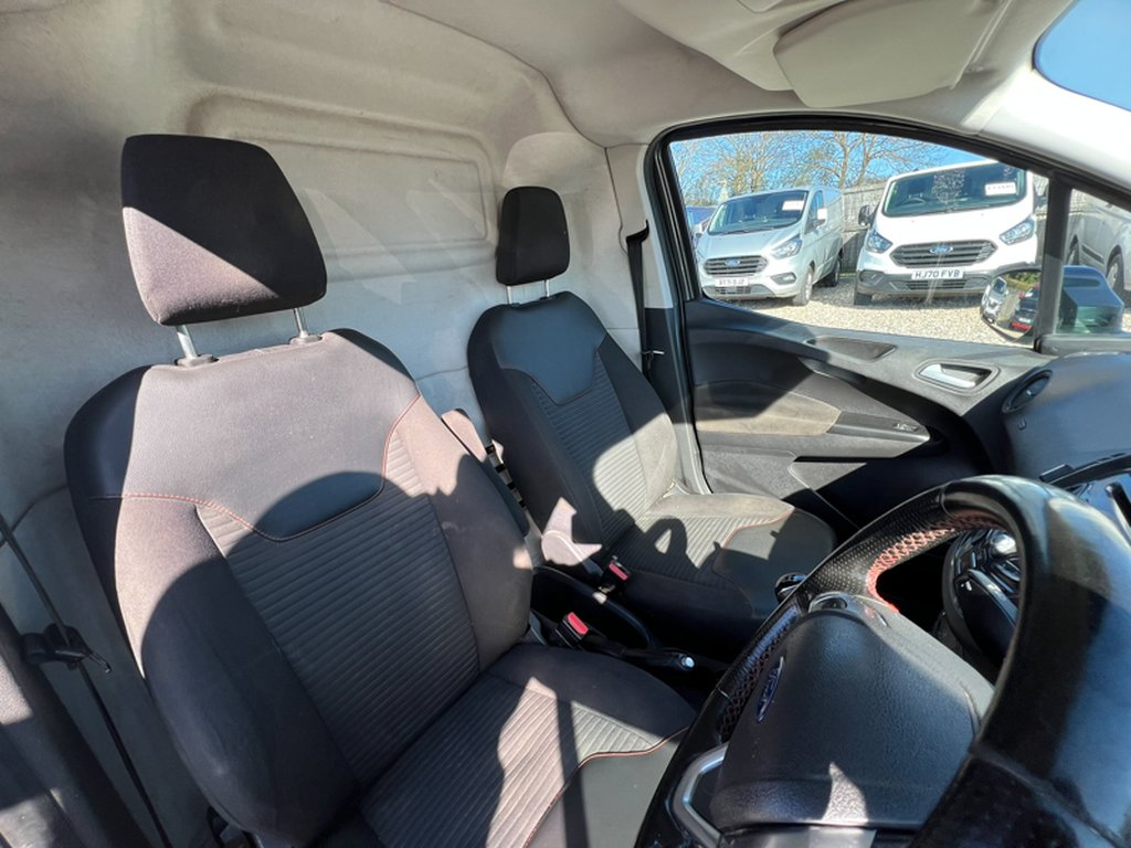 2018 Ford Transit CourierSWB L1H1 Low Roof Sport Air Con Alloys EURO 6 NO VAT — thumbnail 30 of 51