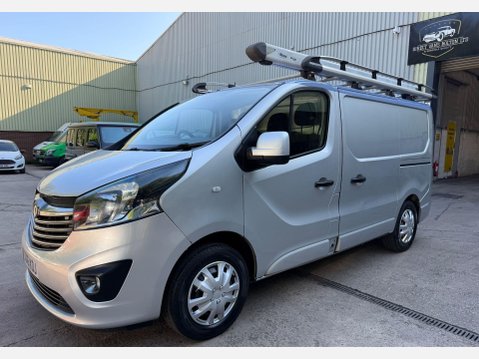 Vauxhall Vivaro 1.6 CDTi 2700 BiTurbo ecoFLEX Sportive L1 H1 Euro 5 (s/s) 5dr 23