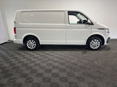 Volkswagen Transporter T28 Highline SWB TDI 2.0 150ps AUTO 1