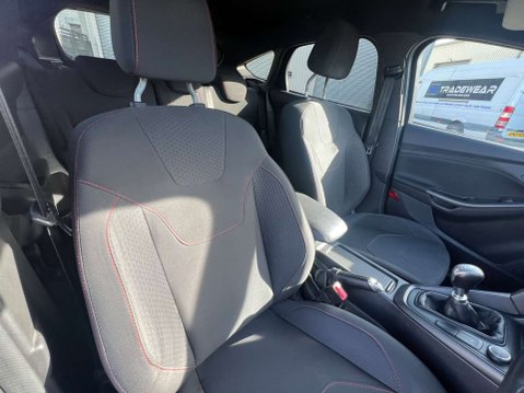 Ford Focus 1.0 Focus ST-Line 5dr *NATIONAL DELIVERY* 14