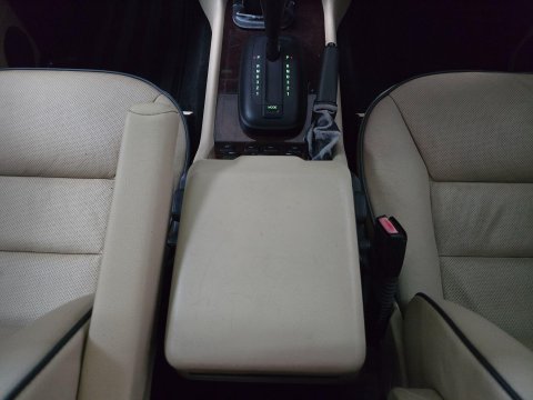 Land Rover Discovery 2.5 TD5 ES Premium Station Wagon 5dr Diesel Automatic (7 Seats) (284 g/km, 24
