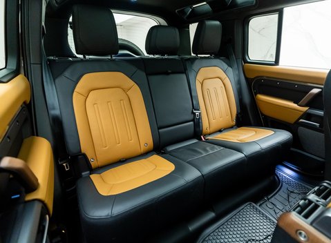 Land Rover Defender 110 X P400 14