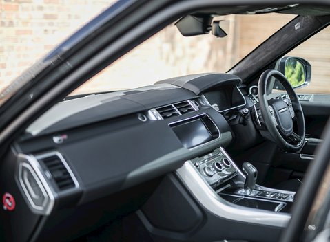 Land Rover Range Rover Sport 5.0 SVR 18
