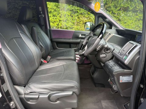 Honda Stepwagon AUTO 22