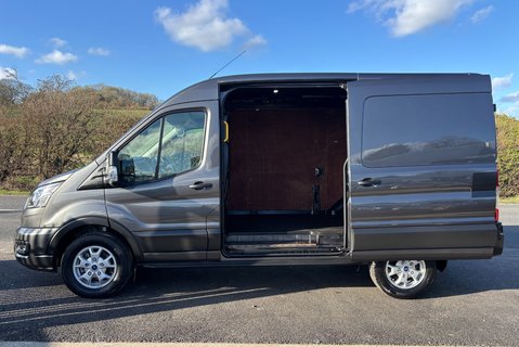 Ford Transit 350 Limited L2 H2 170ps Automatic Panel Van - Sat Nav / Rear Camera 8