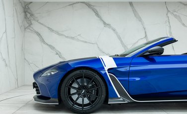 Aston Martin V12 Vantage Roadster 52