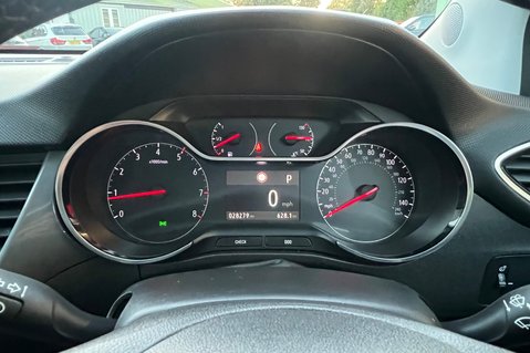 Vauxhall Crossland ELITE NAV AUTOMATIC - REVERSE CAMERA - APPLE CAR PLAY - 12 MONTHS MOT  20