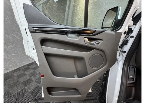 Ford Transit Custom 2.0 320 EcoBlue Limited Crew Van Double Cab 5dr Diesel Manual L2 H1 Euro 6 54