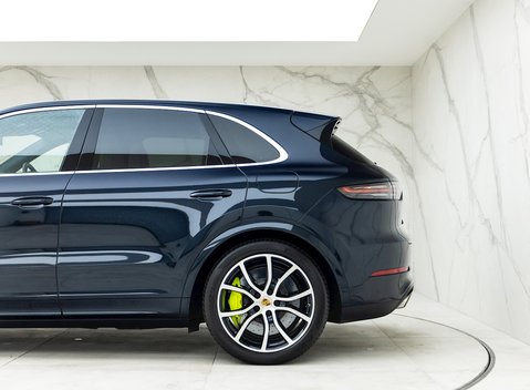 Porsche Cayenne Turbo S E-Hybrid 27