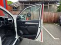 Toyota Hilux INVINCIBLE 4WD D-4D DCB AUTO 19
