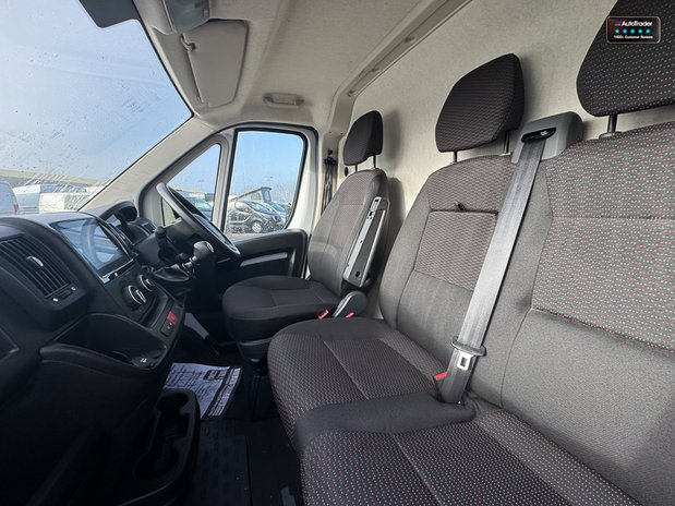 Peugeot Boxer LWB L3H2 [SOLD CM] Medium Roof Professional Premium Plus 335 Air Con Nav Se 13
