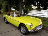 MG B ROADSTER 87