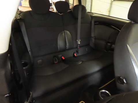 Mini Clubman COOPER D 8