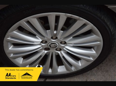 Jaguar XF 3.0 XF Premium Luxury V6 Auto 4dr 22
