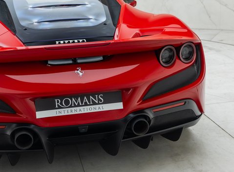 Ferrari F8 Tributo 31