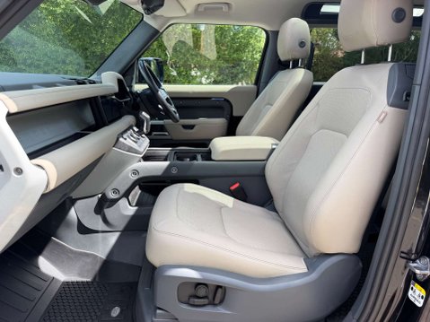 Land Rover Defender 3.0 Defender 90 XS Edition MHEV Auto 4WD 3dr 25