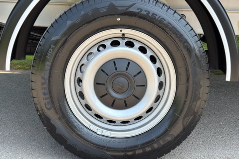 MAN TGE 3.160 Lwb Curtain Side Truck - Air Con / Cruise / 3.5t Towing 26