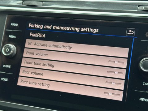 Volkswagen Tiguan 2.0 TDI SE Navigation DSG 4Motion Euro 6 (s/s) 5dr 26