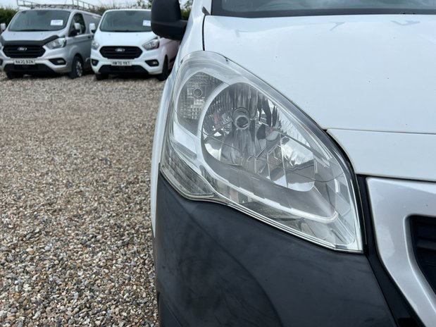 Peugeot Partner SWB L1H1 Low Roof Professional Air Con EURO 6 NO VAT 20