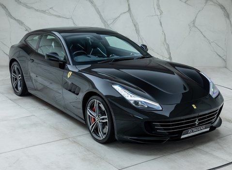 Ferrari GTC4 Lusso V12 6