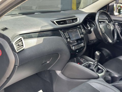 Nissan Qashqai 1.5 Qashqai Tekna dCi 5dr 14