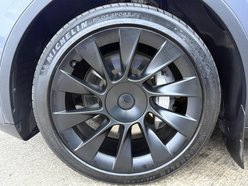 Tesla Model Y SUV 5dr Electric Auto RWD (346 ps) 17