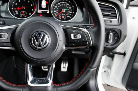 Volkswagen Golf GTI DSG 20