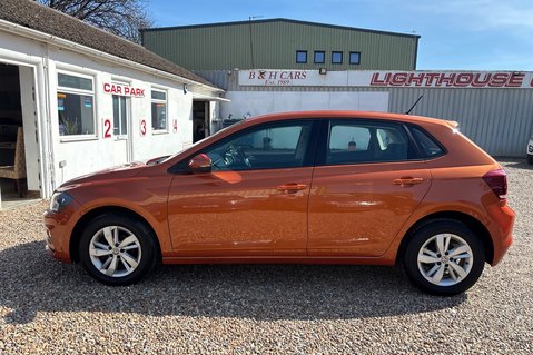 Volkswagen Polo SE EVO.. 6 SERVICES.. 1 PREVIOUS OWNER..APPLE CAR PLAY..AIR CON..SAT NAV. 38
