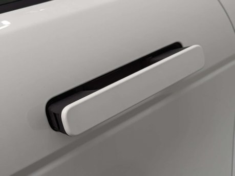 Land Rover Range Rover Evoque 2.0 Range Rover Evoque R-Dynamic D 4x2 5dr 14