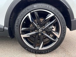 Toyota C-HR 1.8 C-HR GR Sport HEV CVT 5dr 14