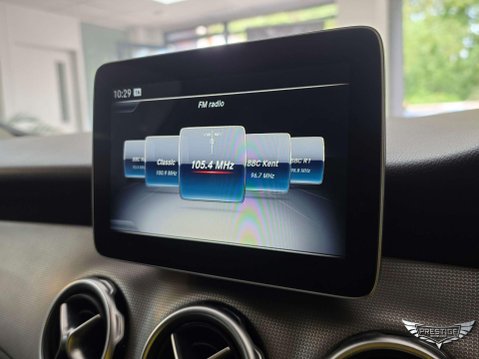 Mercedes-Benz GLA 1.6 GLA180 Urban Edition 7G-DCT Euro 6 (s/s) 5dr 75