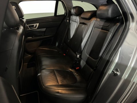Jaguar XF D V6 S PORTFOLIO SPORTBRAKE 18