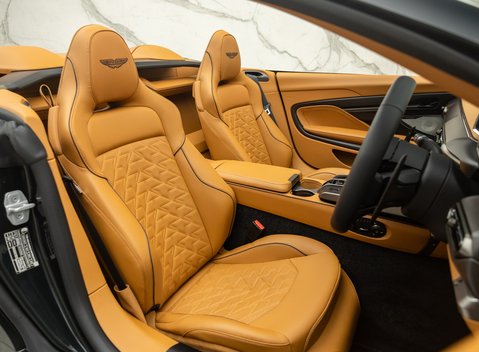 Aston Martin Vanquish Volante 14