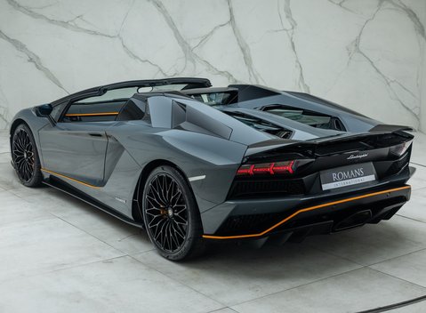 Lamborghini Aventador S LP 740-4 ROADSTER 15