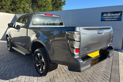 Isuzu D-Max DL40 4x4 Extended Cab 2.2 Automatic Pickup - In Stock! 2