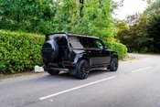 Land Rover Defender 110 X-DYNAMIC HSE. URBAN UPGRADES. REAR SCREENS. PANO ROOF. E/SUSPENSION. 2