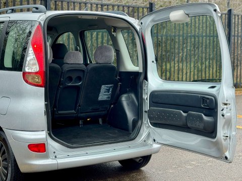 Toyota Yaris Verso 1.3 Yaris Verso T3 Auto 5dr 23