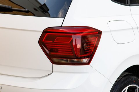 Volkswagen Polo R-LINE TSI DSG 9